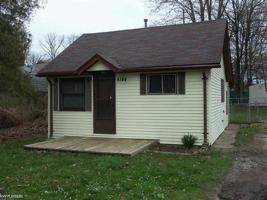 4766 Lakeshore