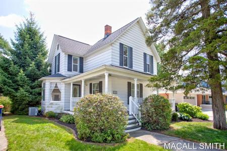 588 Crescent Drive