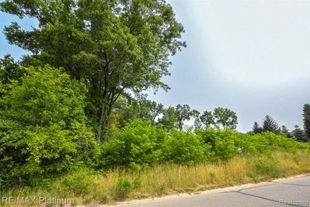 2 Lakewood Shores