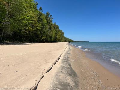 1559 Black Rock Beach Dr