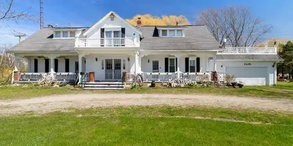 5405 S Lakeshore