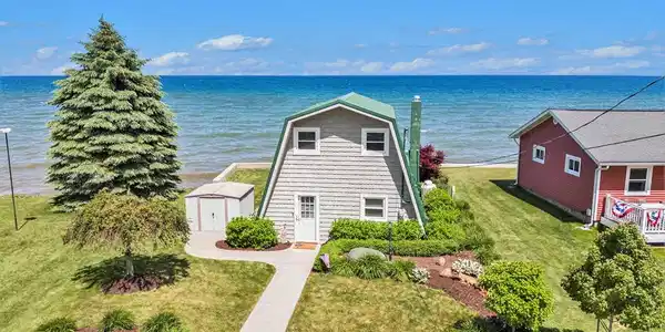 1445 LAKESIDE Drive