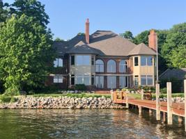 1594 Waukazoo Drive
