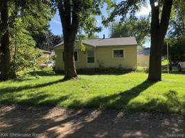 1584 Island Drive