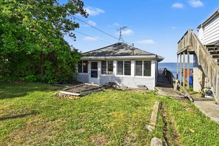 5752 W Houghton Lake Drive