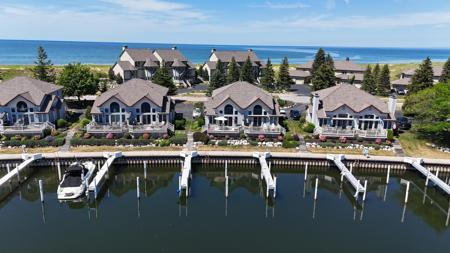 297 Lakeshore Drive