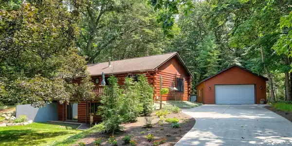 3225 Silver Acres Drive