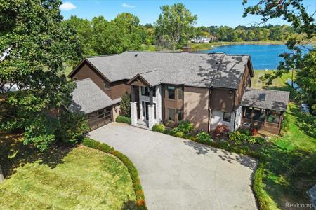 3403 Chickering Lane