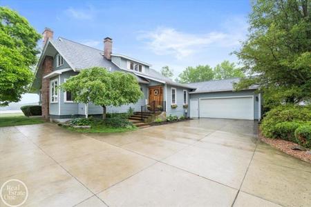 4451 Clarke