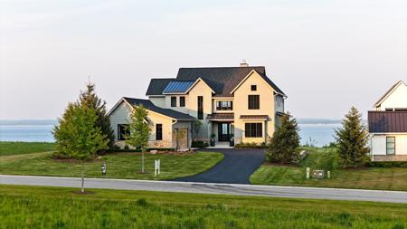 15722 Waters Edge