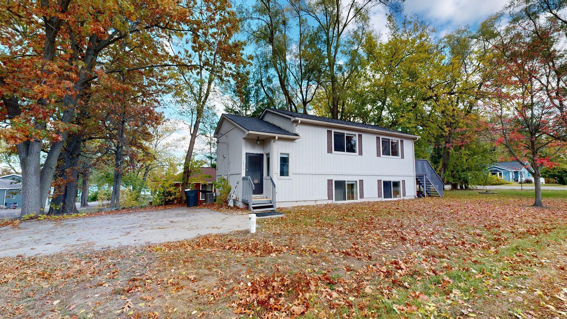 Image 1: 1846-Ladd-Rd-11042025_152857