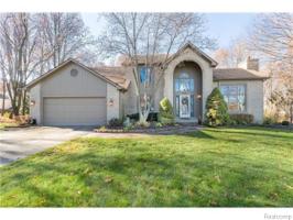 6985 SPRING CREST
