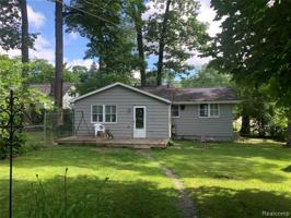 840 CEDARLAWN Road