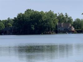 0000 STEEPHOLLOW Drive
