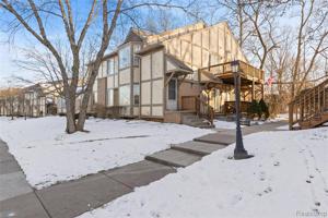 44850 BAYVIEW DR APT 22