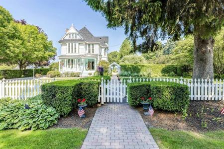 5349 Washington