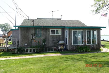 7635 S CHANNEL Drive
