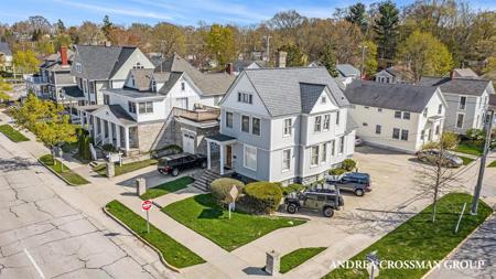 200 Franklin Avenue