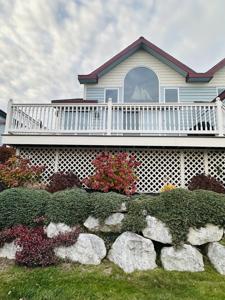 279 N Lakeshore Drive