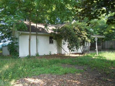 2357 Lakeshore