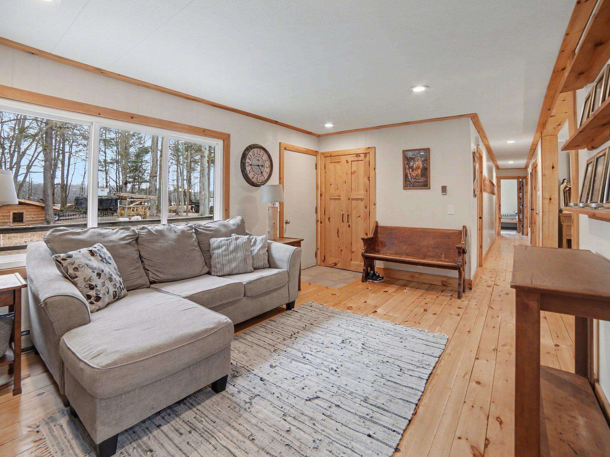 Image 2: 008_file_3372