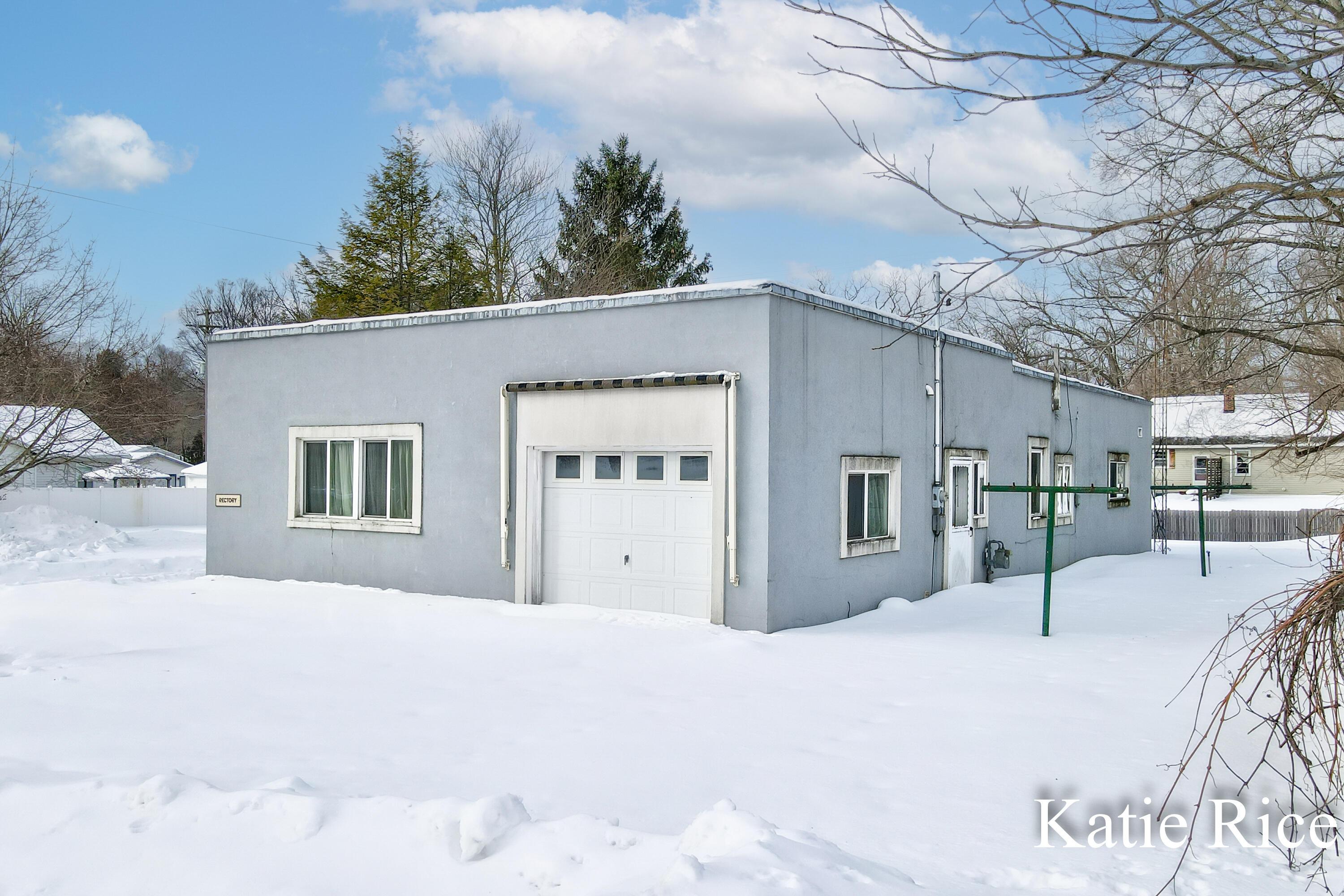 Image 3: Katie Rice - 8431 Meade Street (43)-3