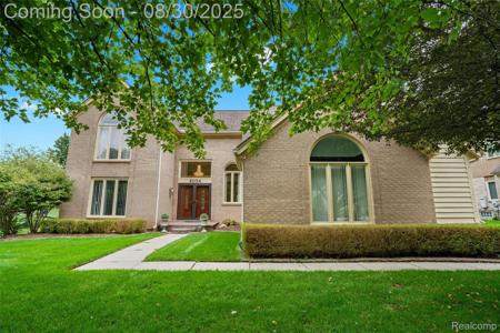 6034 Beachwood Drive