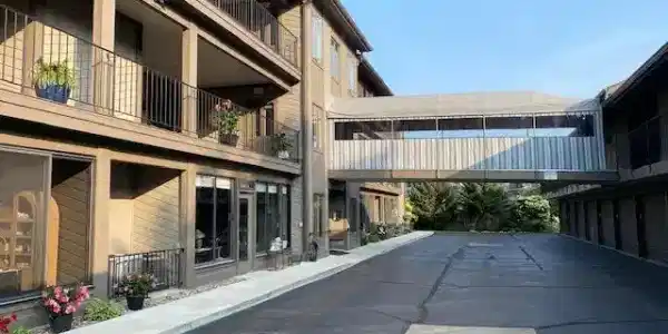 3 Hiawatha Cove Trail