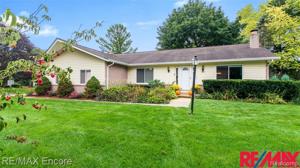 2407 ARMSTRONG Drive