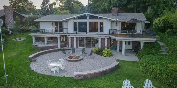 16000 Highland Drive