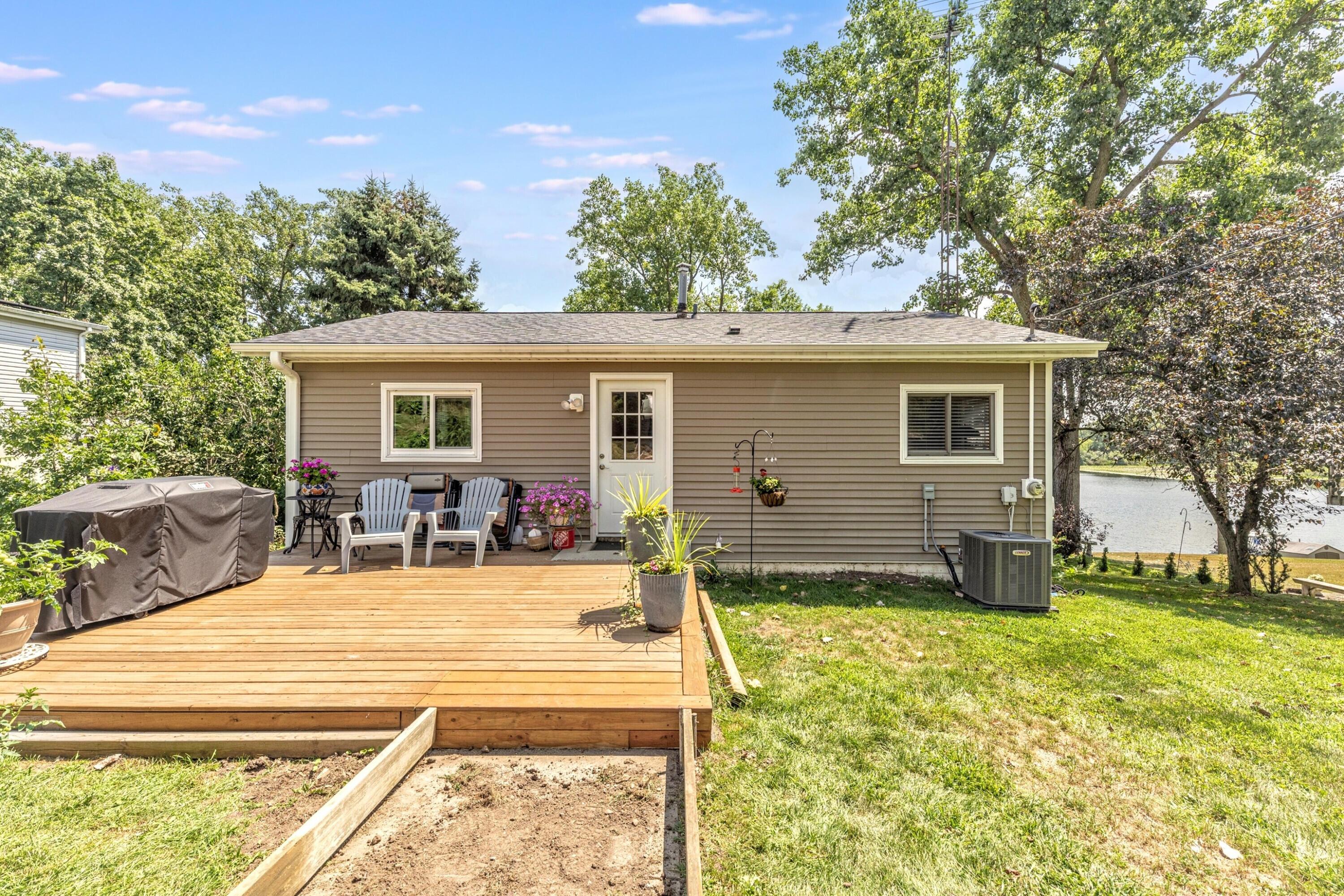 Image 4: 03a 529 Timber Lane