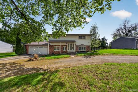 2260 Shankin Drive