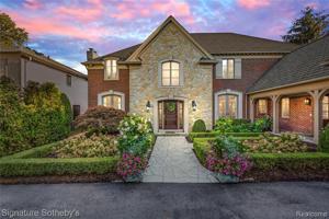 15800 LAKEVIEW Court