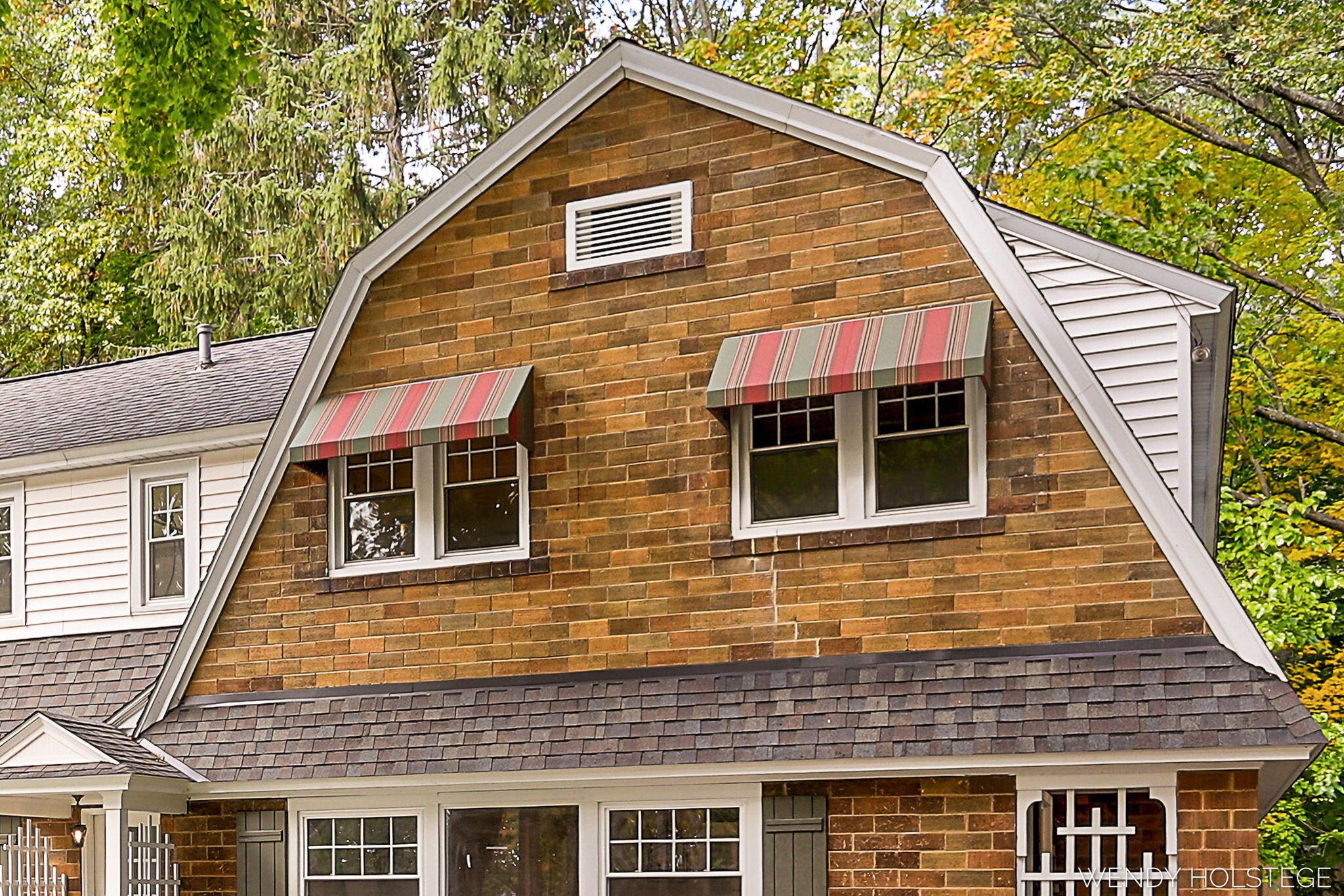 Image 2: 135-web-or-mls-713-n-shore-dr