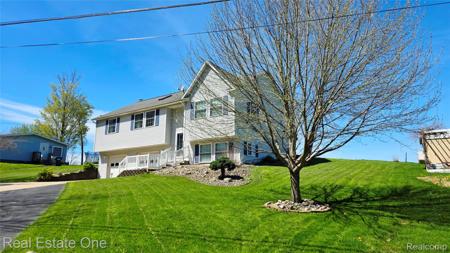 8751 Highland Ave Road