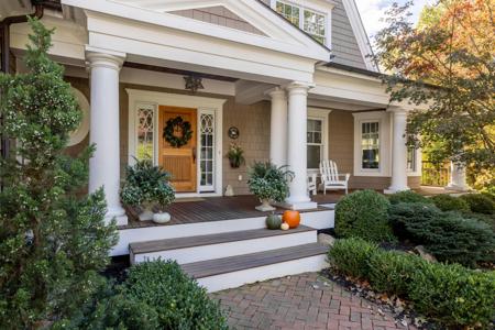 2634 Reeds Lake Court
