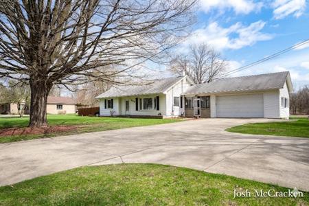 846 Lincoln Lake Avenue