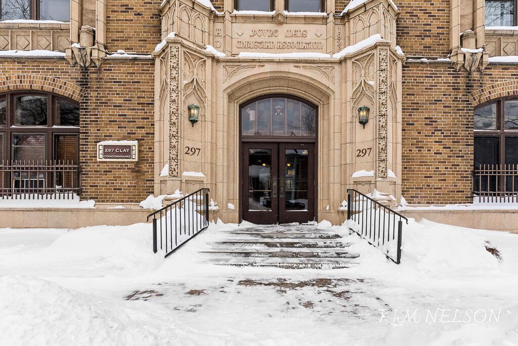 Image 2: 297W.Clay-2LoRes