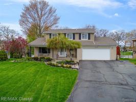 370 ANGOLA ST Street