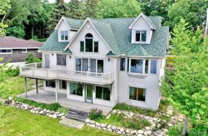 2840 WOODBINE Drive