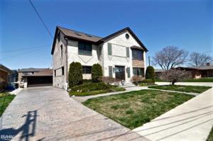 22625 SHOREWOOD