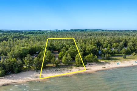 3846 & 3842 Lee Point Road