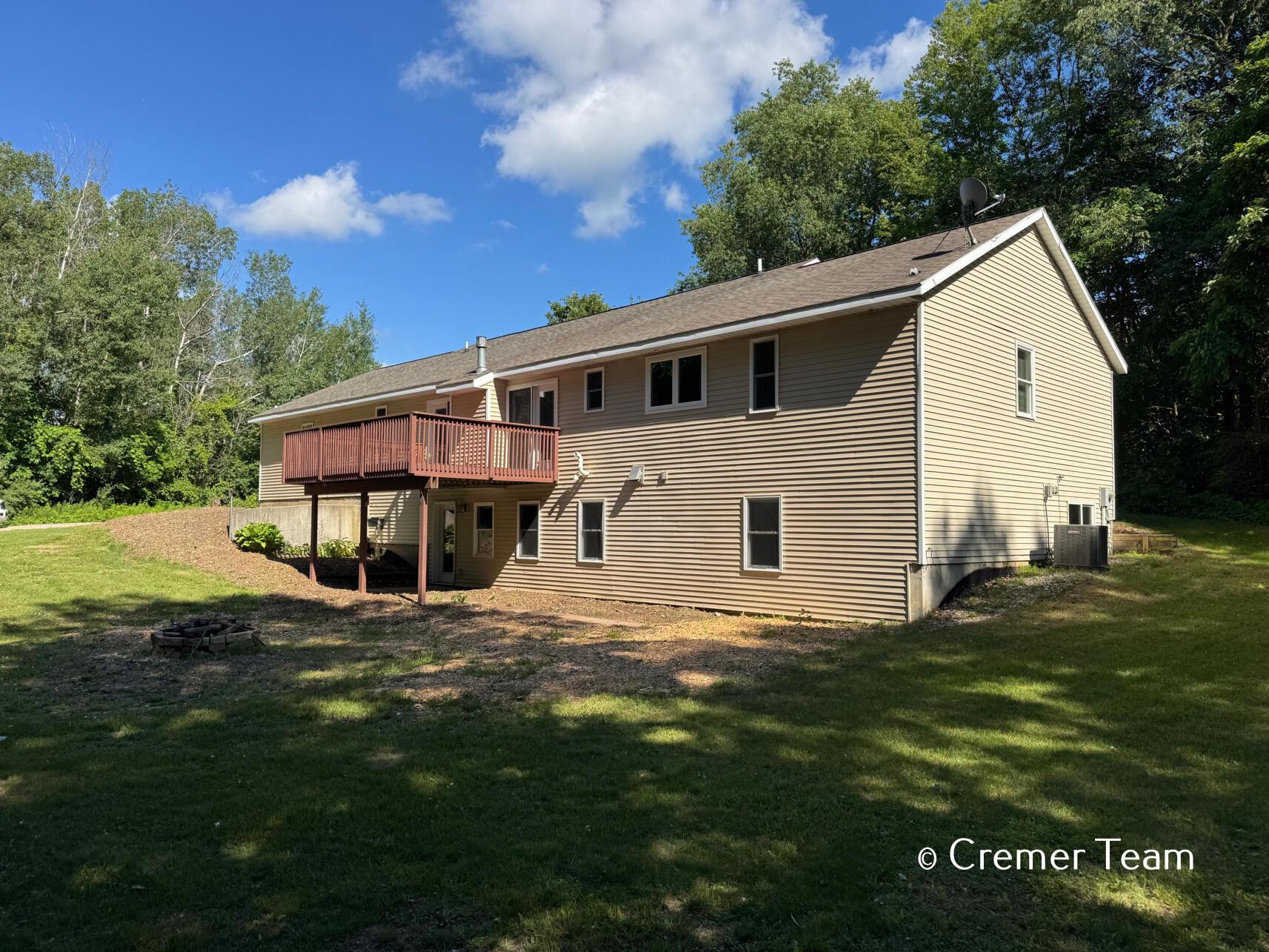 Image 4: Exterior Photo 3