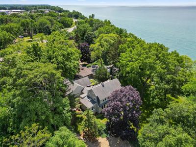 2720 Lake Shore Drive