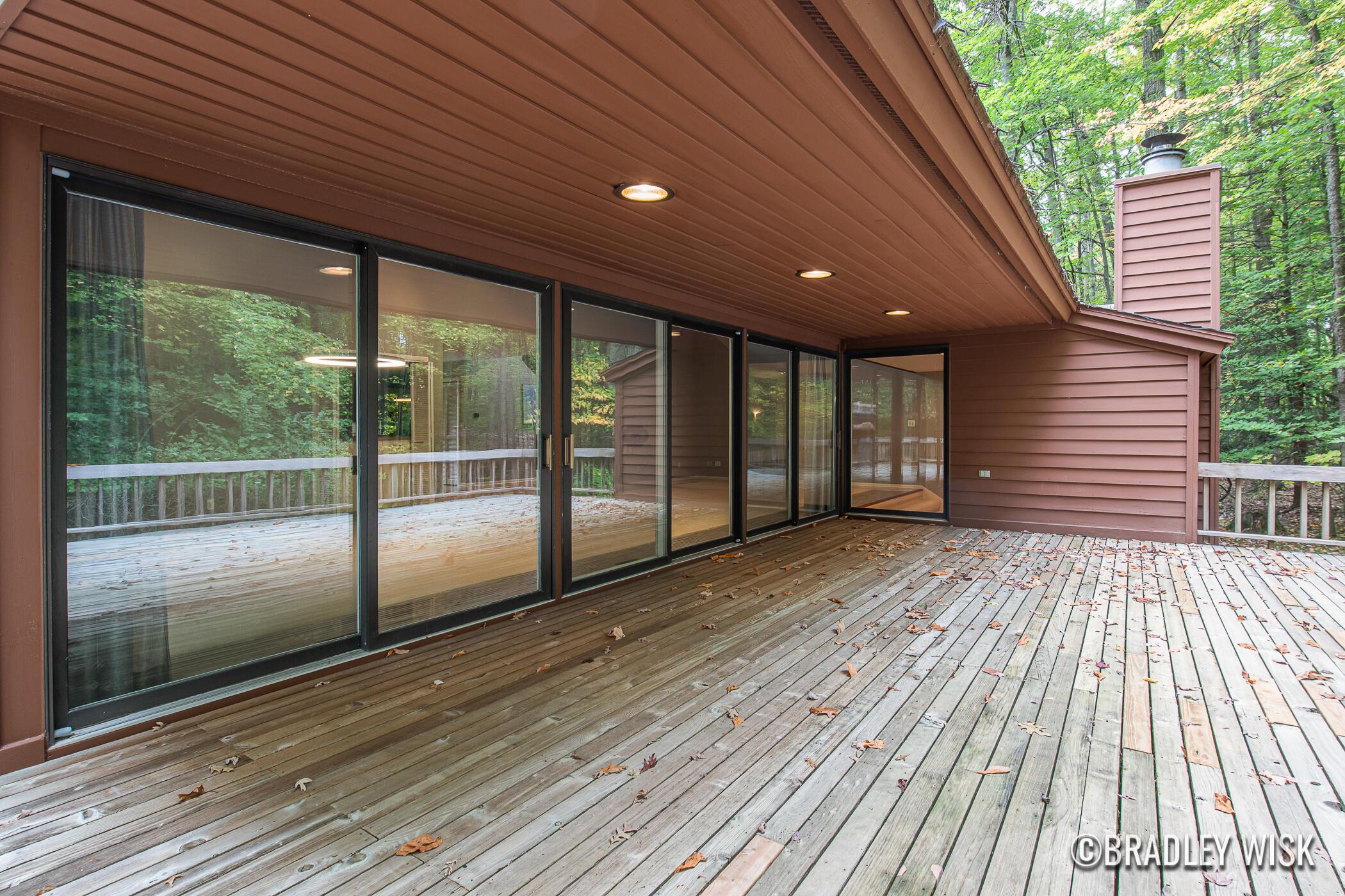 Image 4: 18183 N Fruitport Road_9