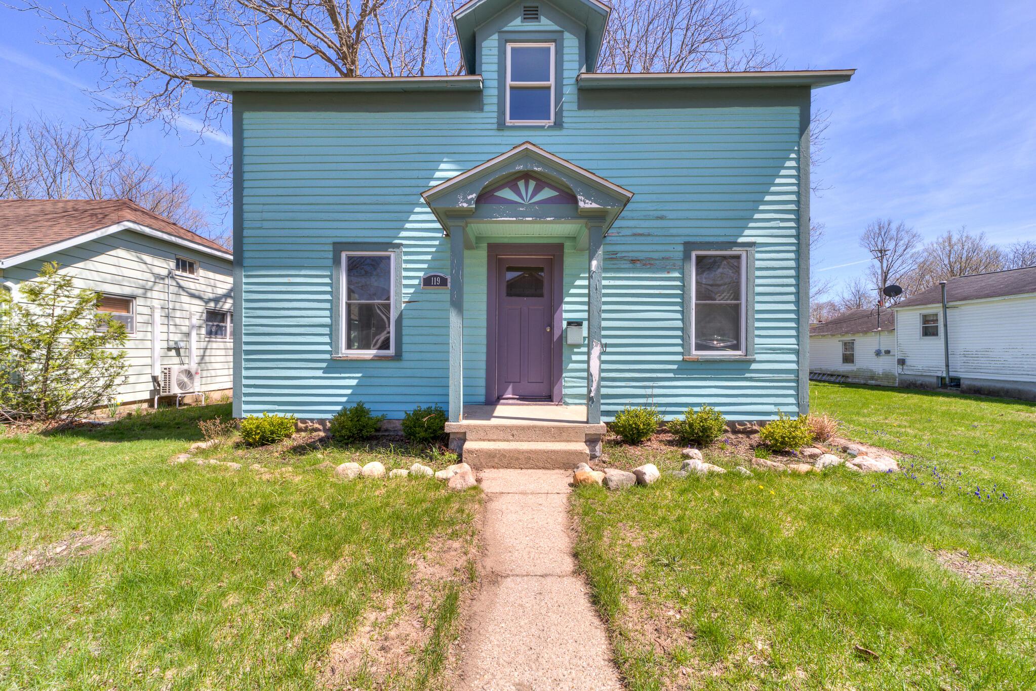 Image 2: 119 S Livingston St (MLS Size) (4 of 30)