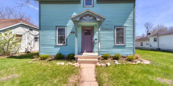 Image 2: 119 S Livingston St (MLS Size) (4 of 30)