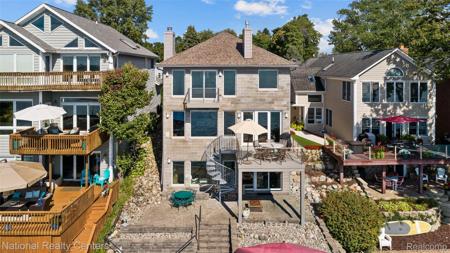 1316 E Lake Drive