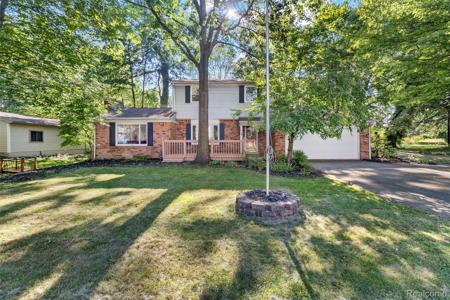 1369 Flamingo