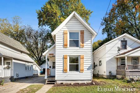 1052 Broadway Avenue